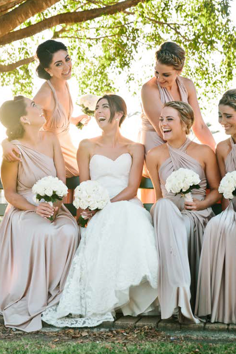 group-wedding-day-bride-and-bridesmaids